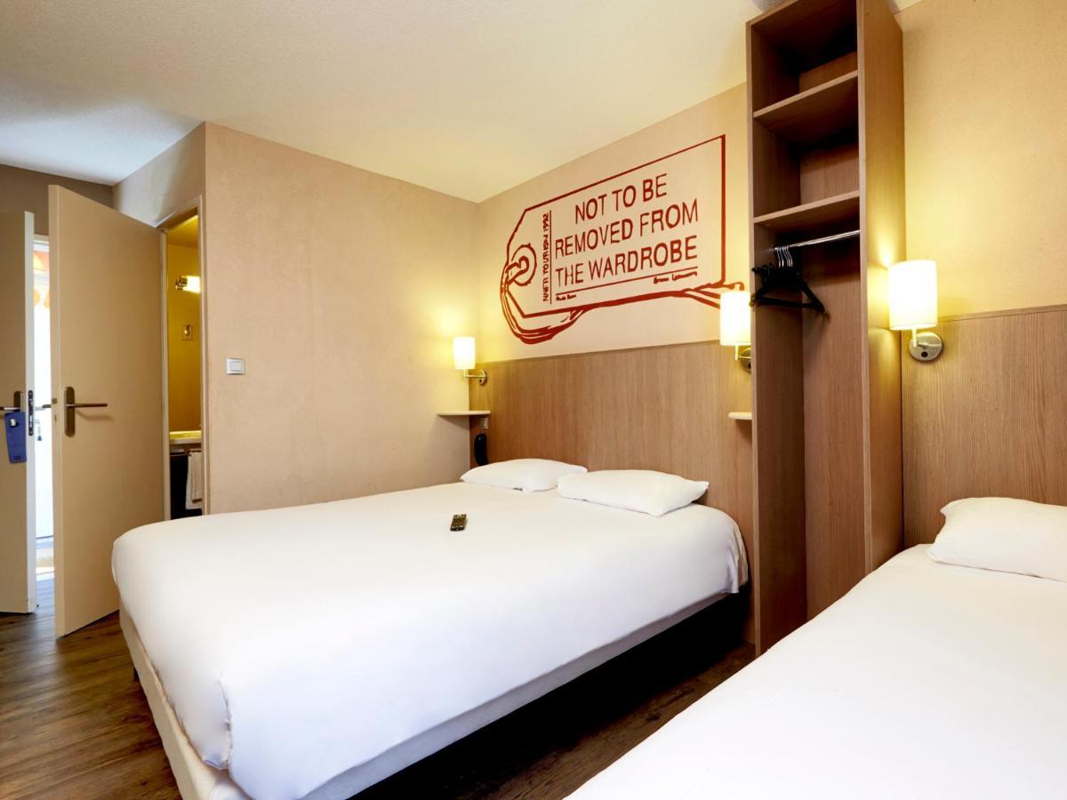 Brit Hotel Essentiel Cholet Kültér fotó