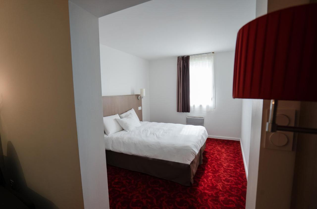 Brit Hotel Essentiel Cholet Kültér fotó