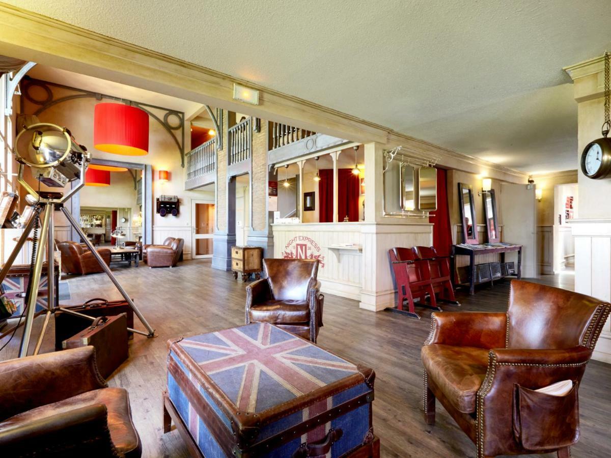 Brit Hotel Essentiel Cholet Kültér fotó